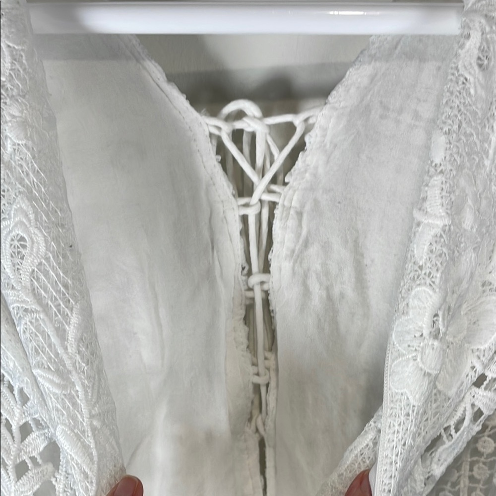 Gianni Bini White Lace Romper XS Boho Festival Bridal Shower Graduation Vacation - Picture 14 of 16